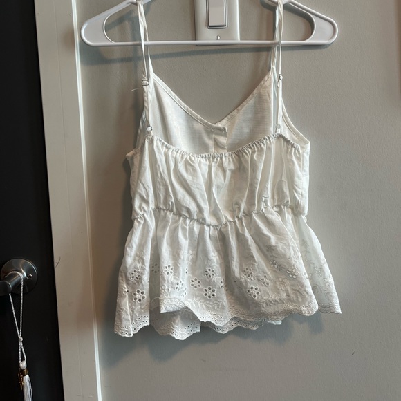 Super cute summer top - Picture 2 of 2